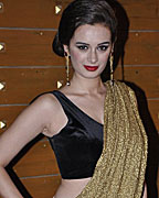 Evelyn Sharma